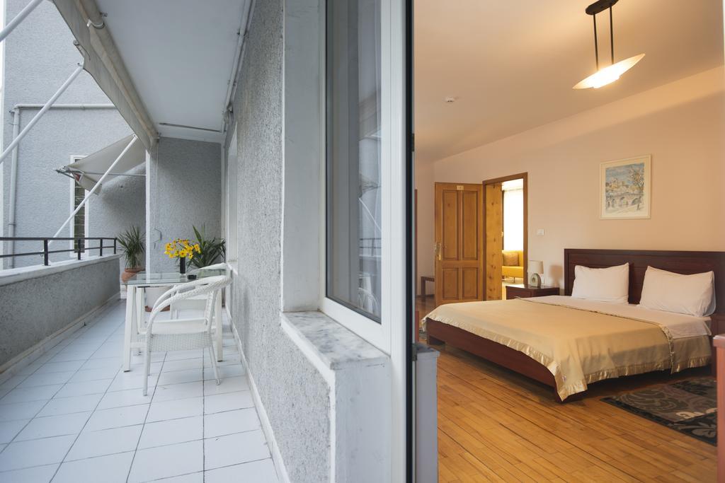 De Paris Hotel 4*